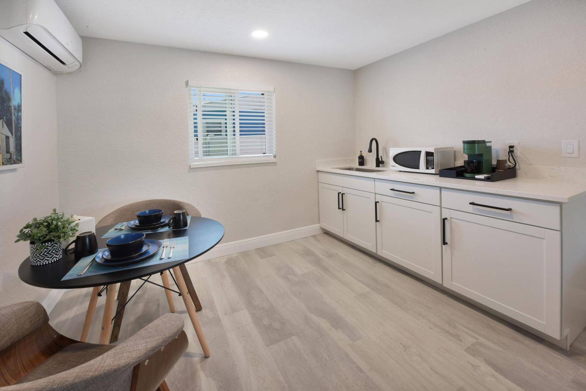 Palm Cove Motel เคลียร์วอเตอร์ ภายนอก รูปภาพ