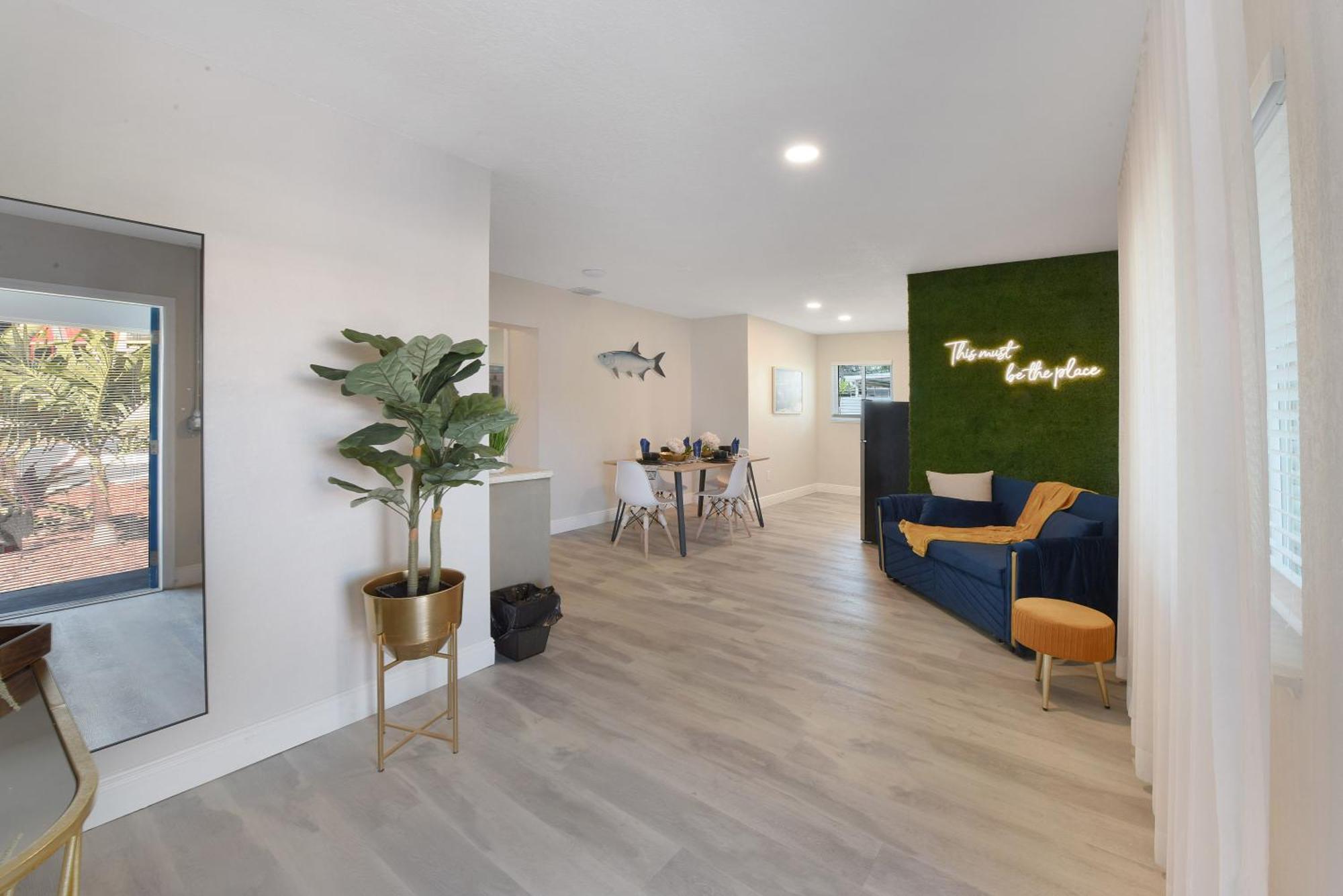 Palm Cove Motel เคลียร์วอเตอร์ ภายนอก รูปภาพ